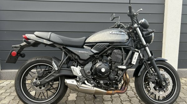 Kawasaki Z650RS