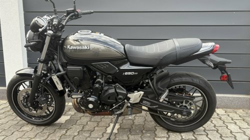 Kawasaki Z650RS