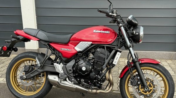 Kawasaki Z650RS
