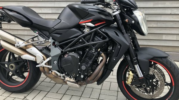 MV Agusta Brutale 920