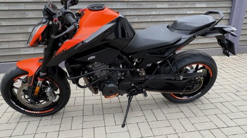 KTM Duke 890