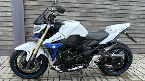 Suzuki GSR750