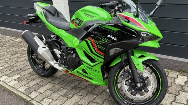 Kawasaki Ninja500 SE