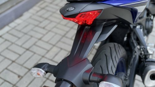 Y.YZF-R3