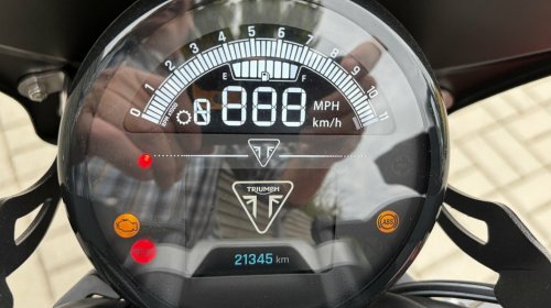 Triumph Trident 660 Orange