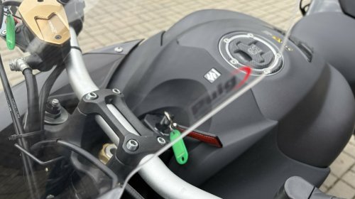 Suzuki GSX S1000F