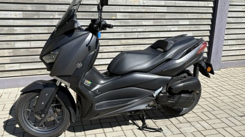 Y.Xmax125