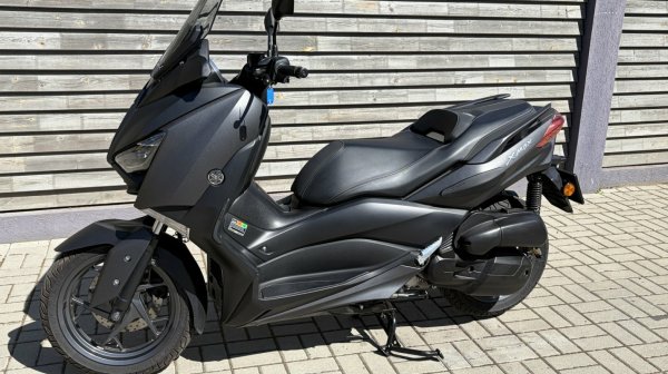 Y.Xmax125