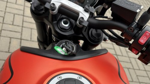 Triumph Trident 660 Orange