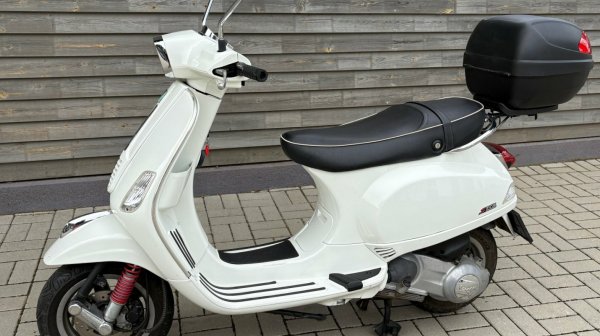Piaggio Vespa LX150