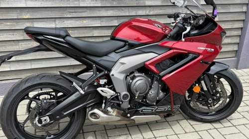 Triumph Daytona 660