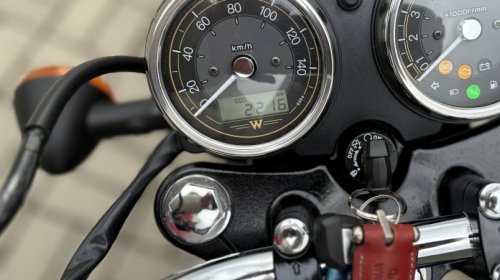 Kawasaki W230