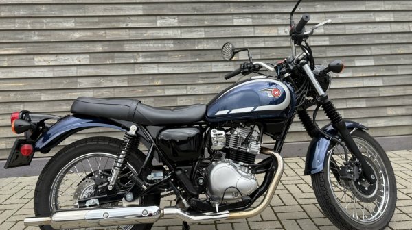Kawasaki W230